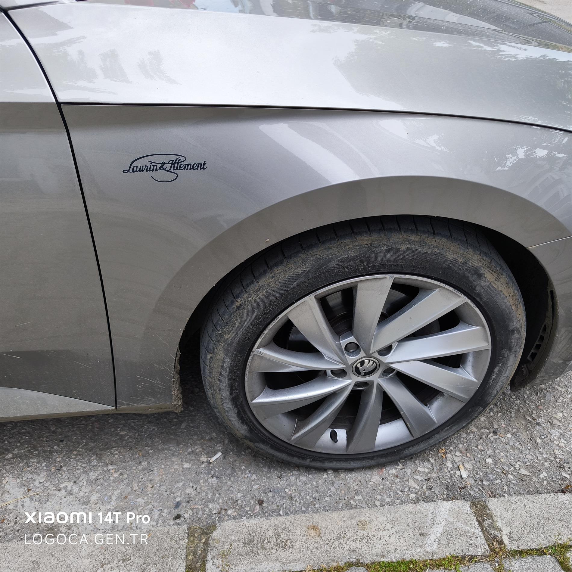 2 adet Skoda Laurin klement Renkli Çıkartma Siyah - Resim 7