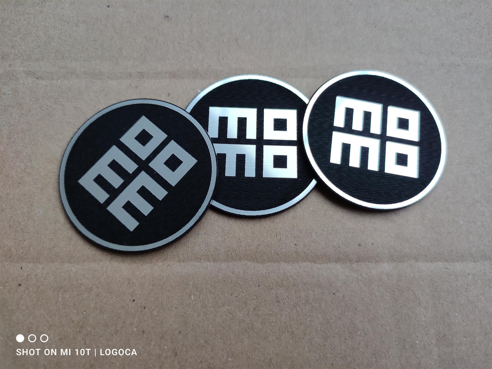 1 Adet Momo Yapıştırma jant göbeği