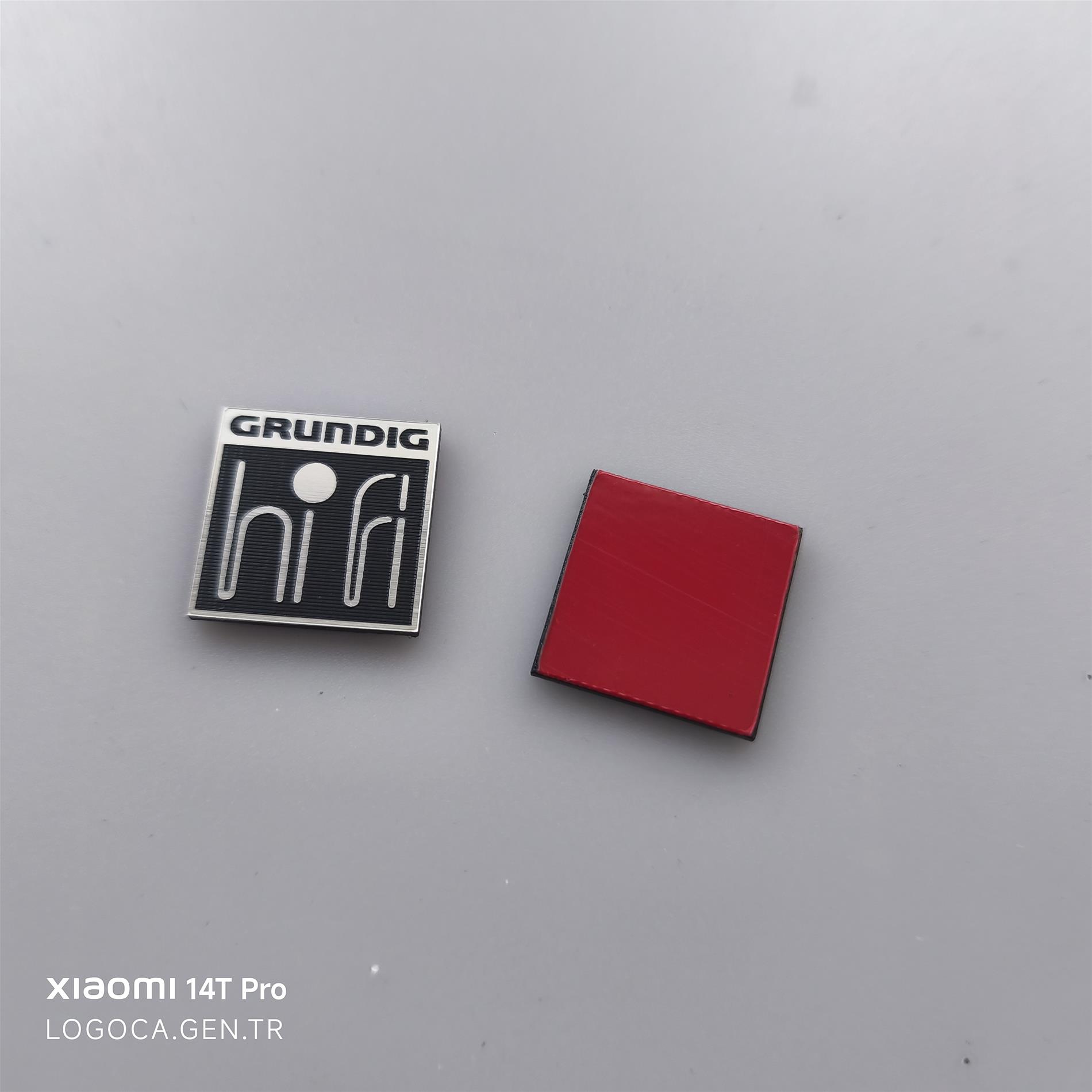 Grundig hifi logo etiket grundig yazısı üstte