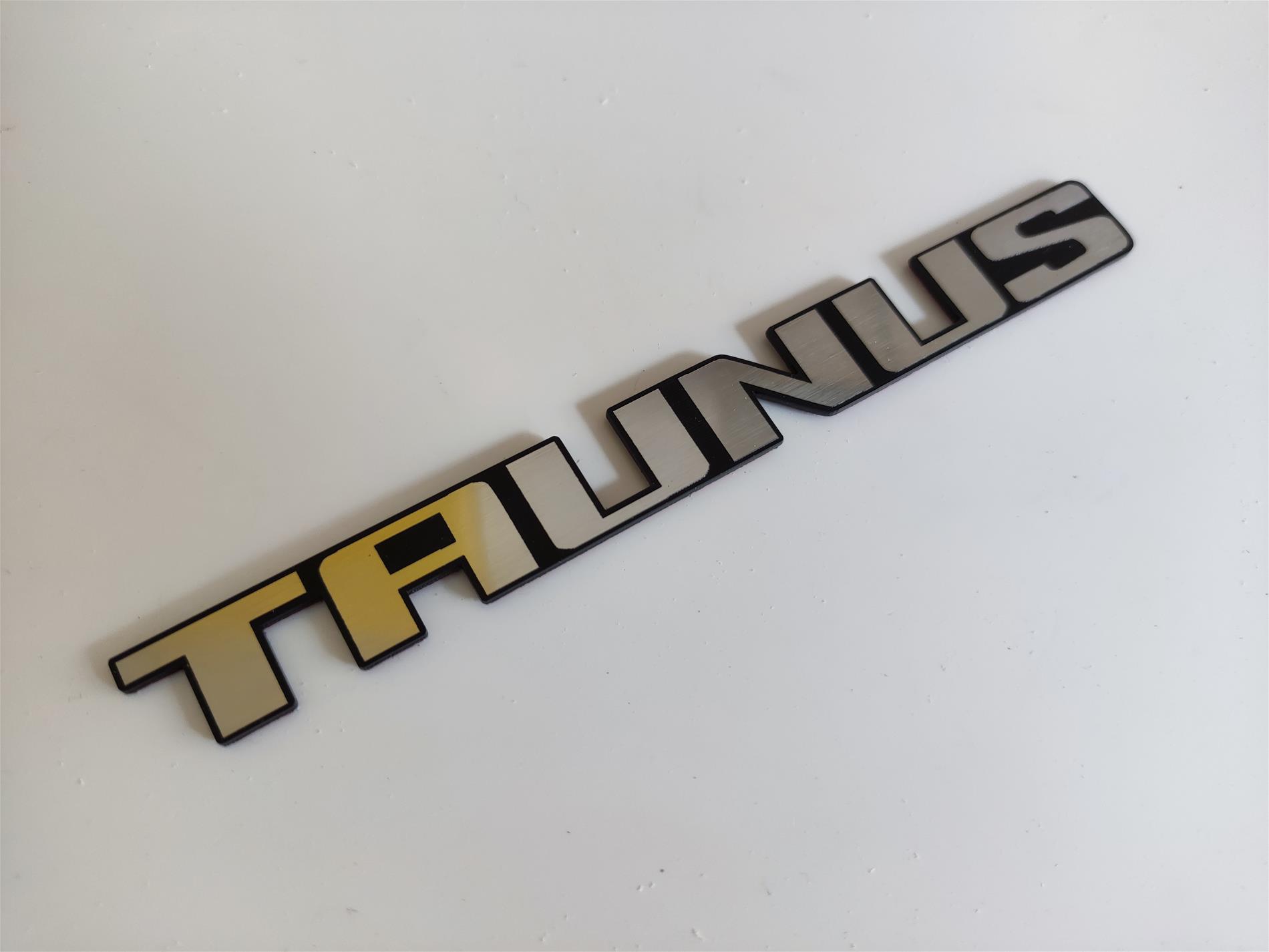 Ford Taunus bagaj yazısı