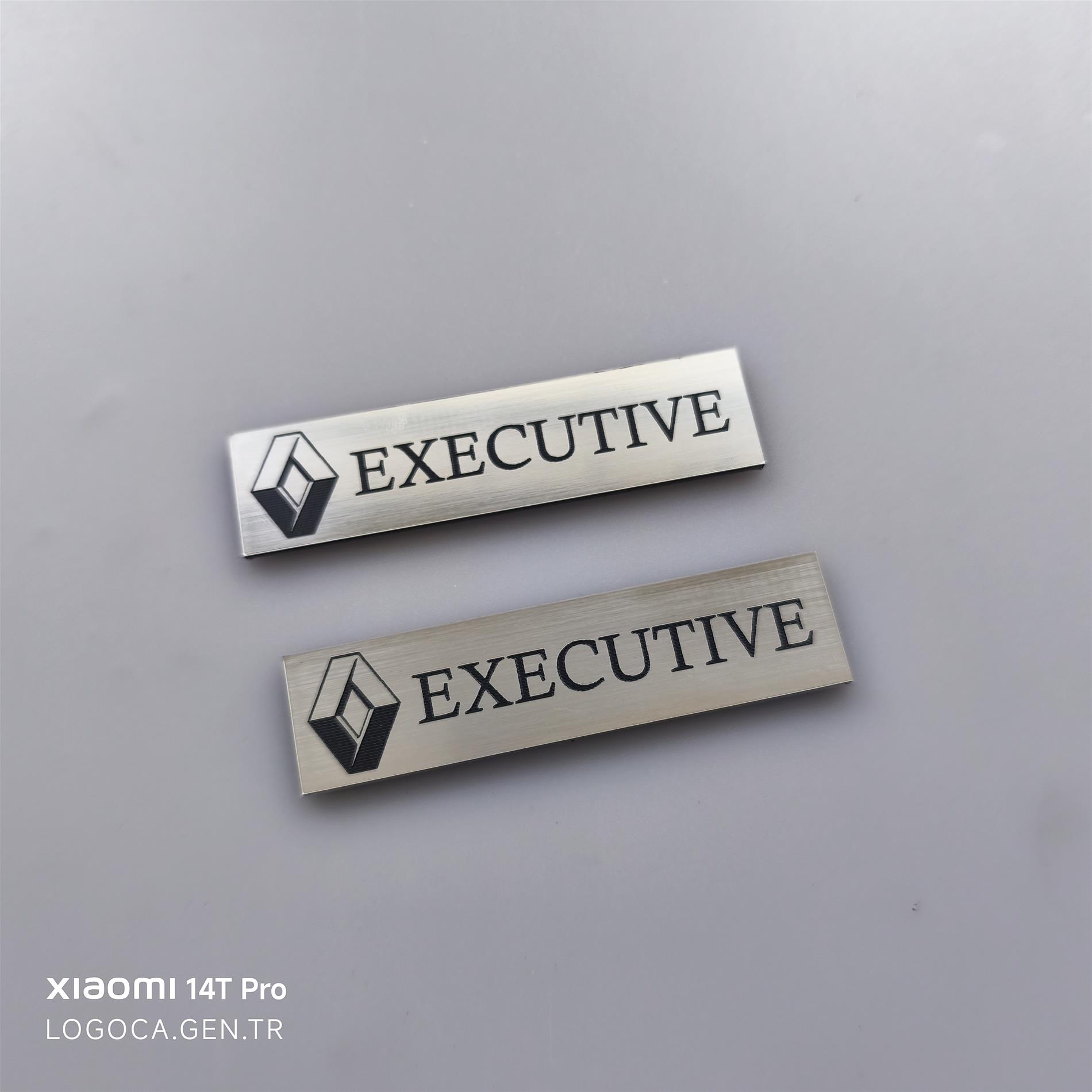Renault  logolu Executive etiket 8x2cm -2 adet