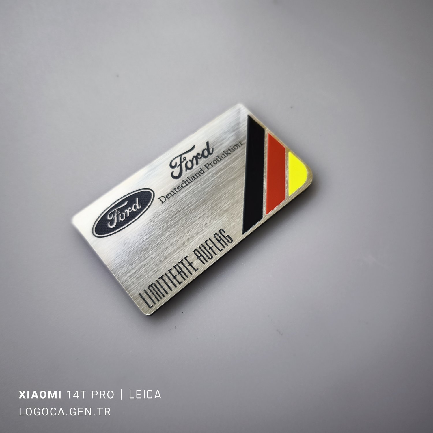 Araca özel Renkli ülke bayraklı 7x4cm Plastik etiket Metalik