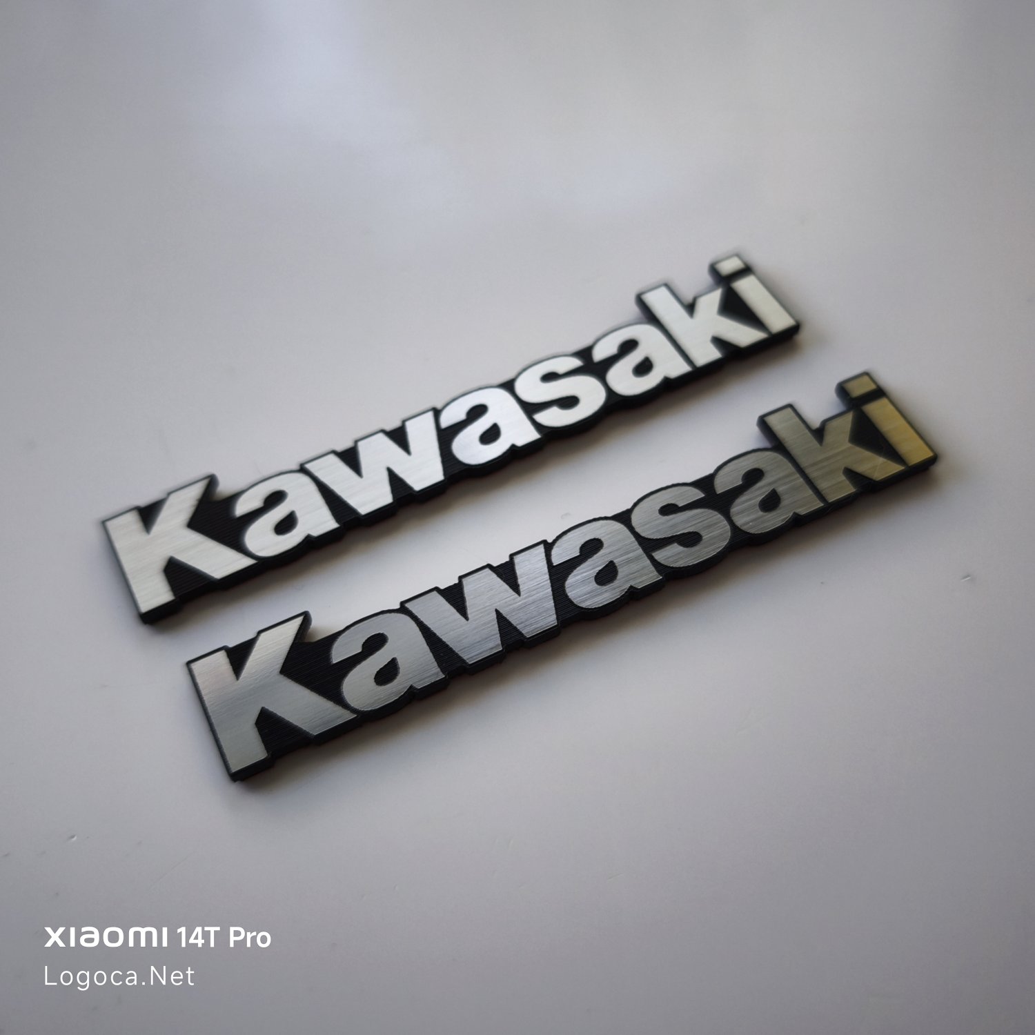 Kawasaki Motosiklet Yazısı Sticker - 3 Farklı Boy Seçeneği ile Kaliteli ve Dayanıklı