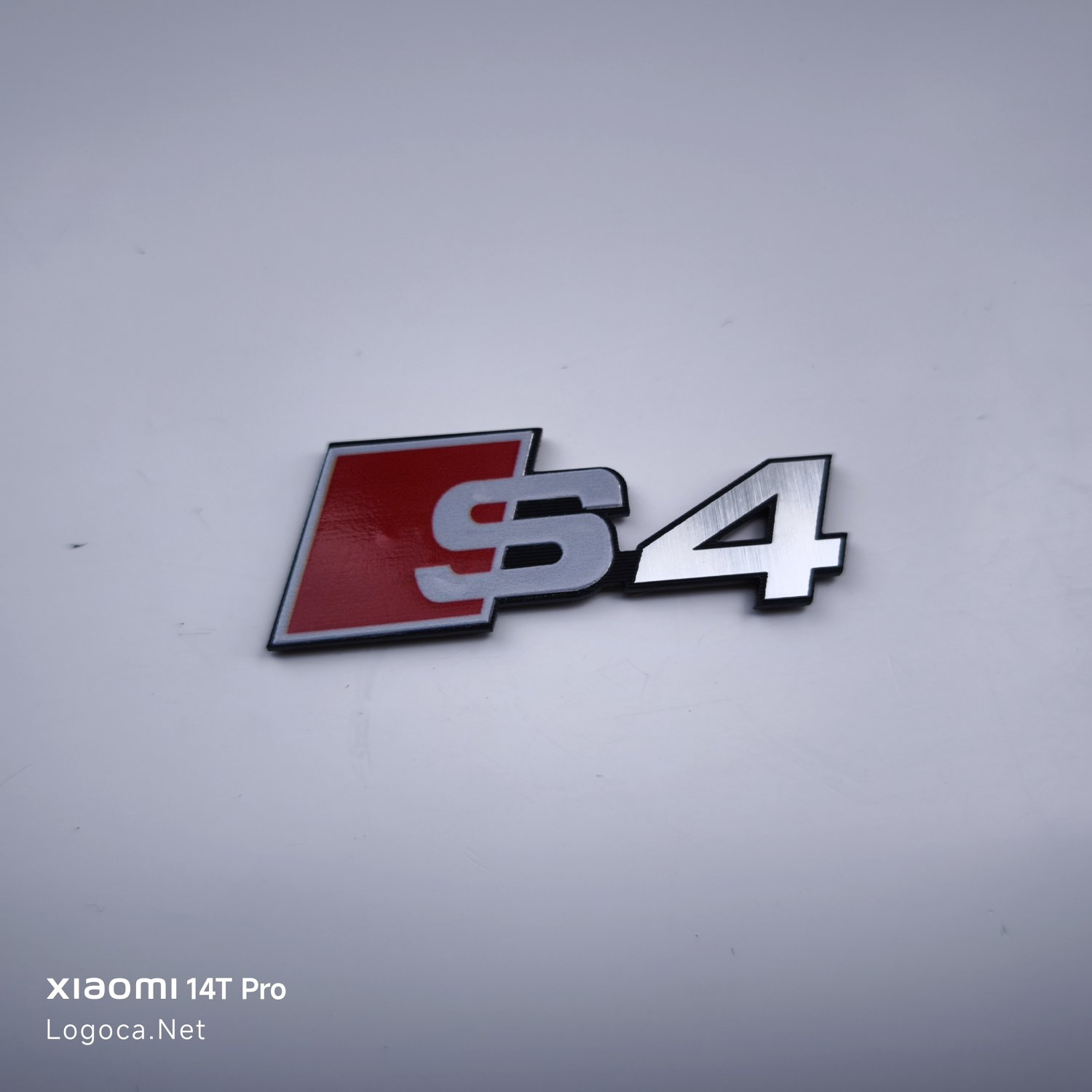 Audi S4 Araç Logosu Amblem Çıkartması - Dayanıklı Plastik - Renkli