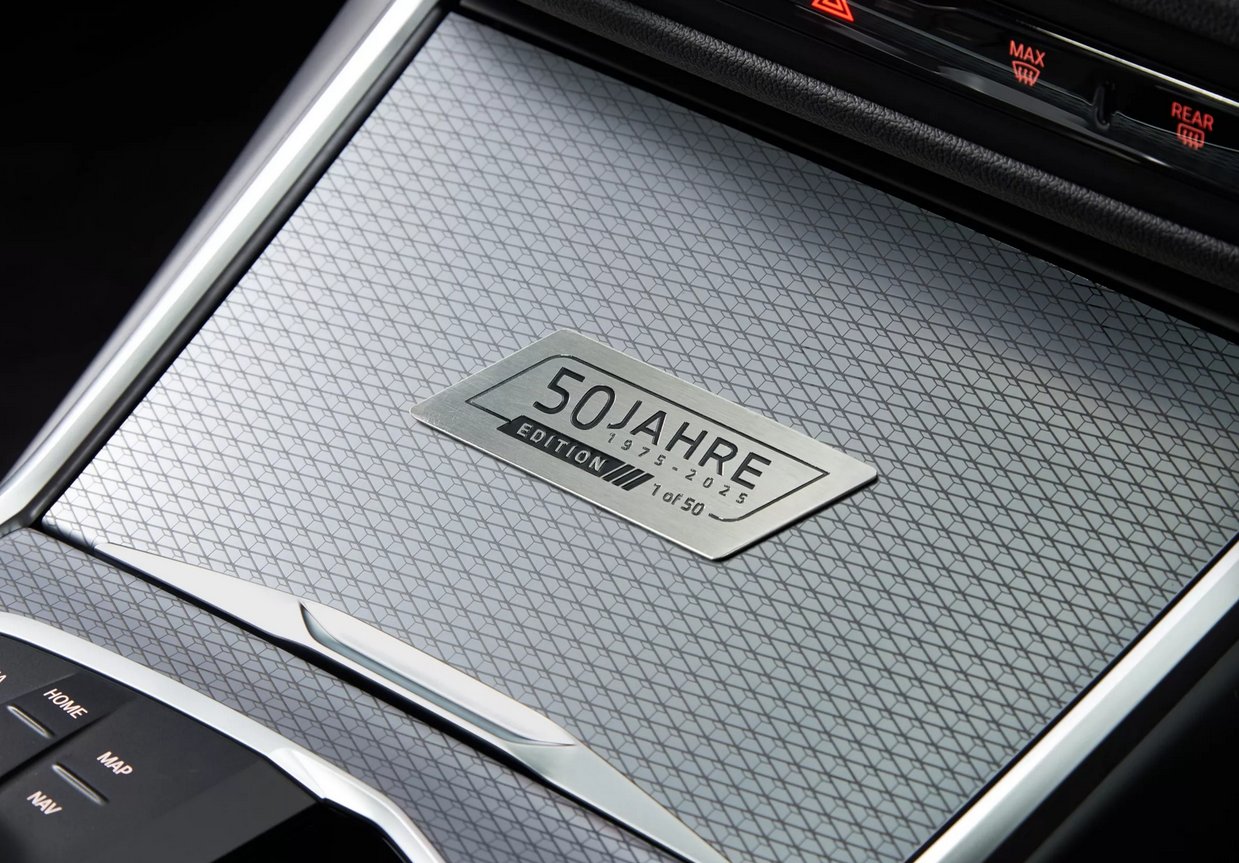 BMW 3 Serisi 50 Jahre Edition (1975-2025) Plastik Etiket - özelleştirilebilir Sınırlı Üretim sayısı (1/50) - Resim 2