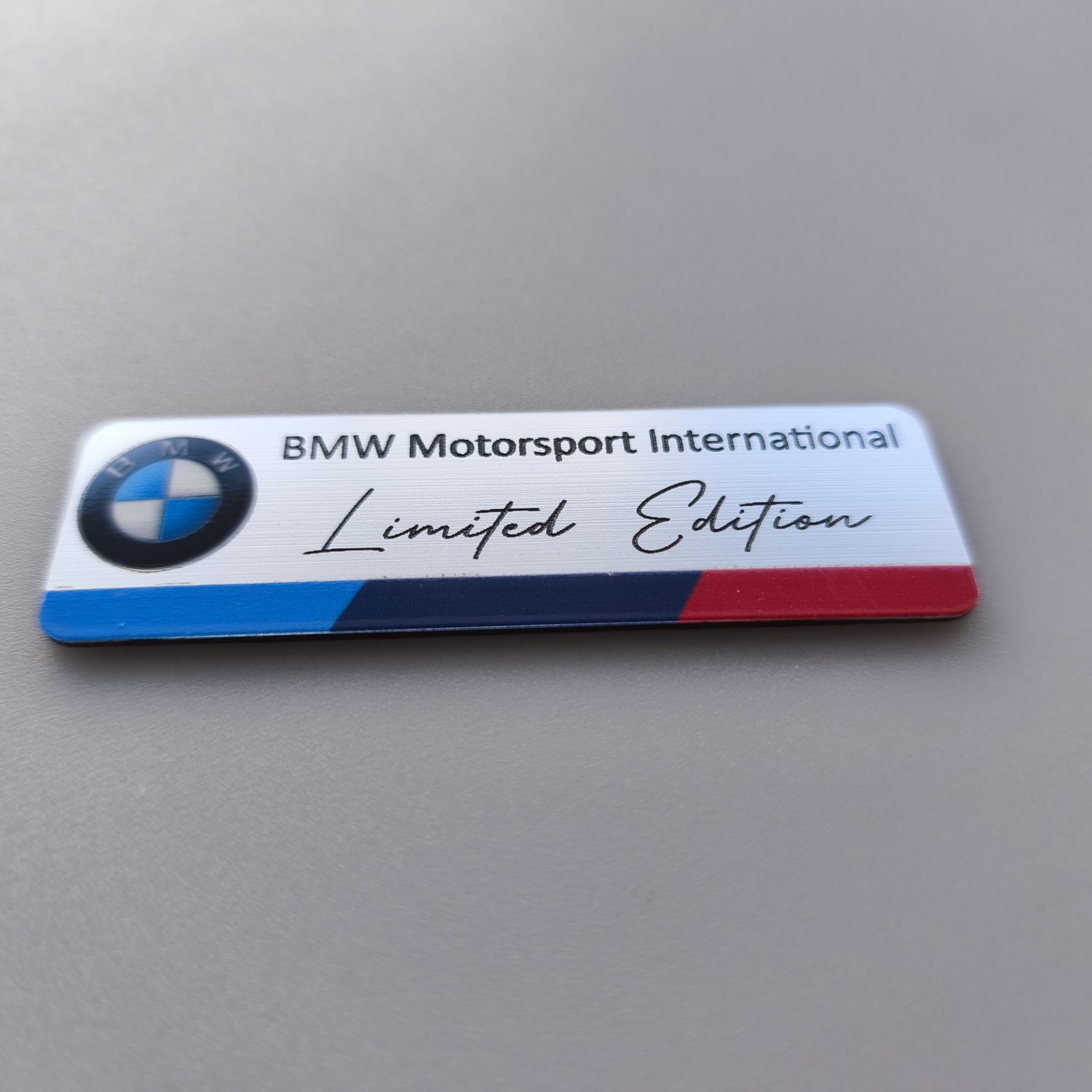 Özelleştirilebilir BMW M Renkli 8x25cm Araba Etiketi - Kişiselize Edilebilir Araç Süsleme Aksesuarı - Resim 7