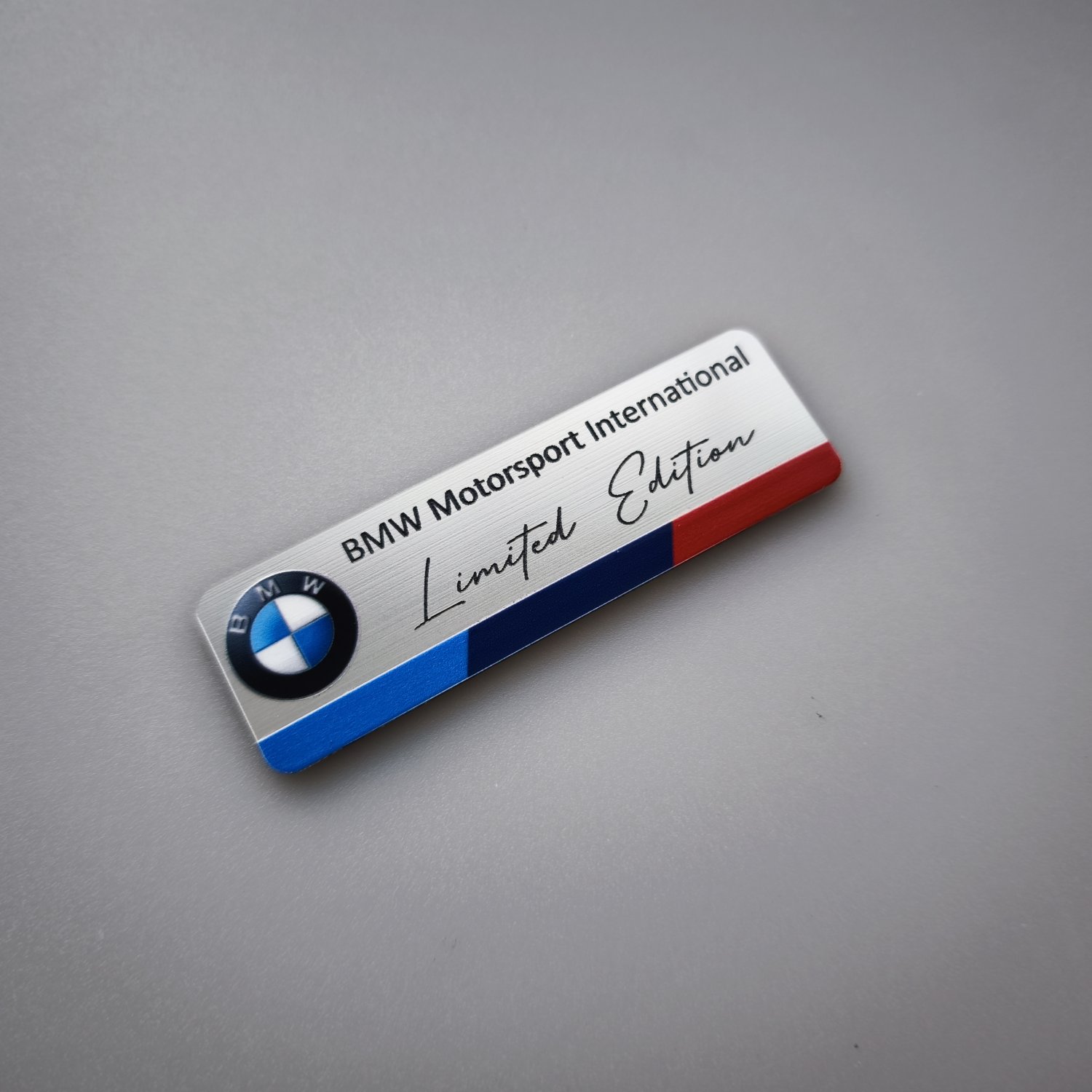 Özelleştirilebilir BMW M Renkli 8x25cm Araba Etiketi - Kişiselize Edilebilir Araç Süsleme Aksesuarı - Resim 9